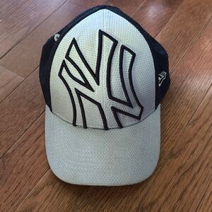 New Era Gray and Blue Yankees Hat
